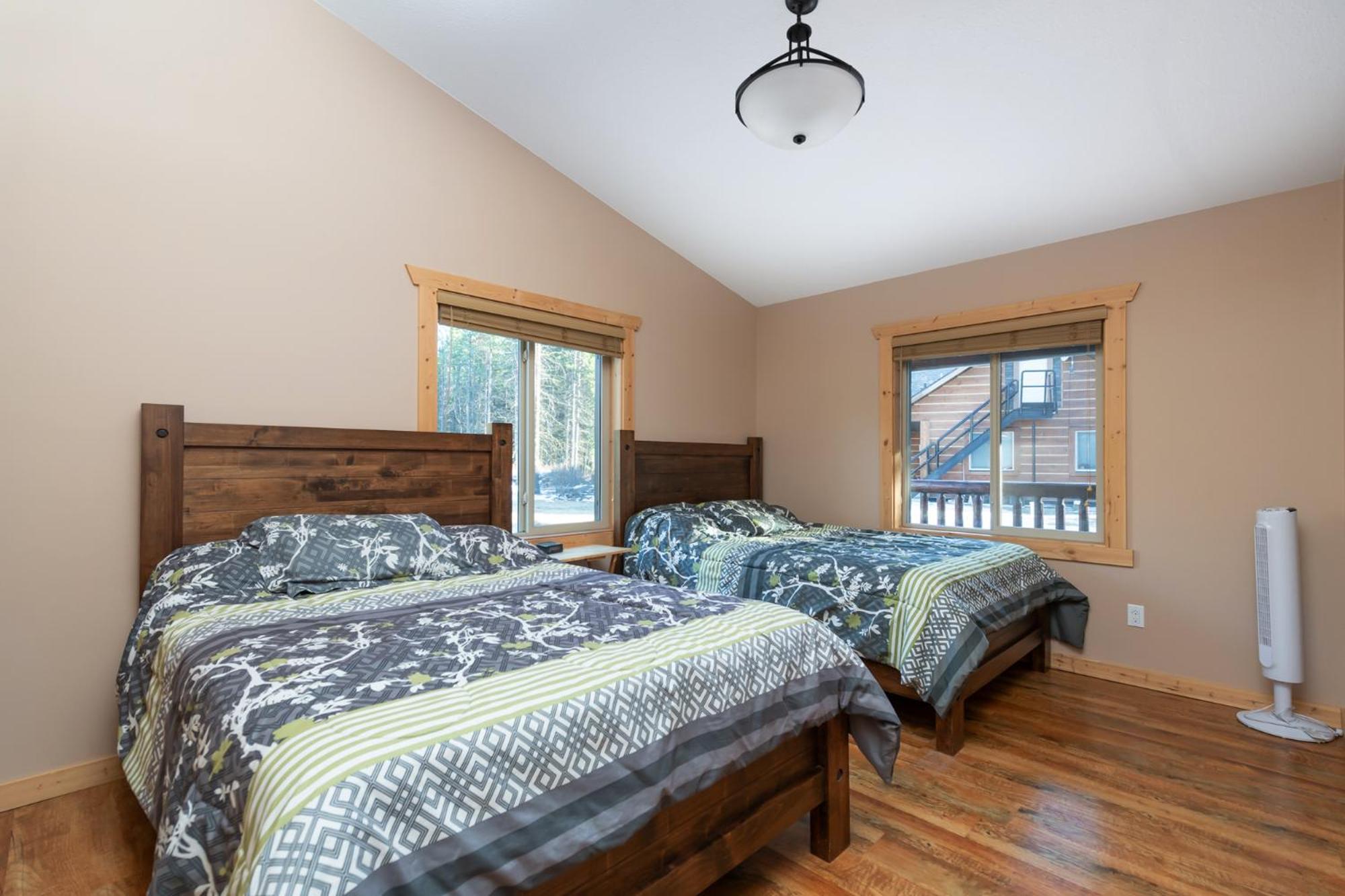 Villa Mama Bear Valemount Exterior foto